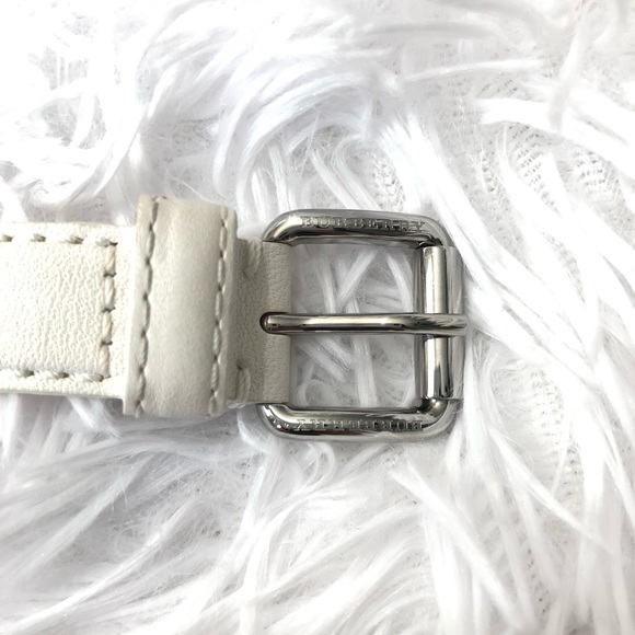 🚫SOLD🚫White Burberry Chronograph Watch White Leather - Picture 4 of 8